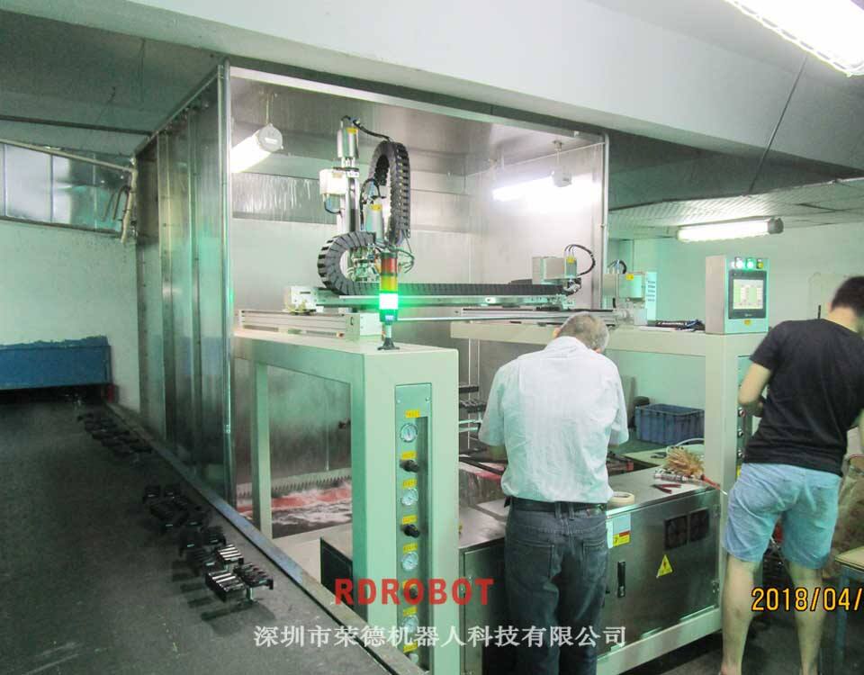藍牙音箱兩盤噴涂往復(fù)機